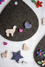 Load image into Gallery viewer, Felt Alpaca Trivets