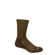 Load image into Gallery viewer, Conquer Light Weight 9" Crew Sock